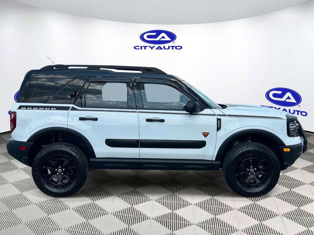 Vehicle photo 2