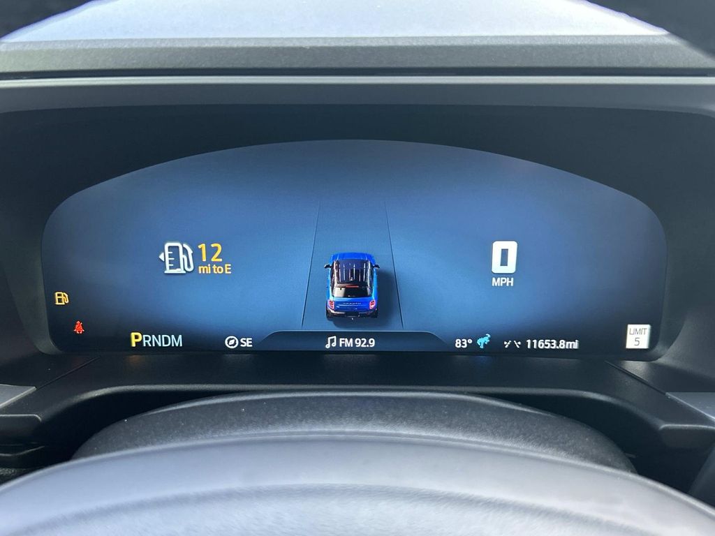 Vehicle photo 43
