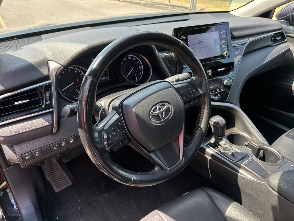 Vehicle photo 18