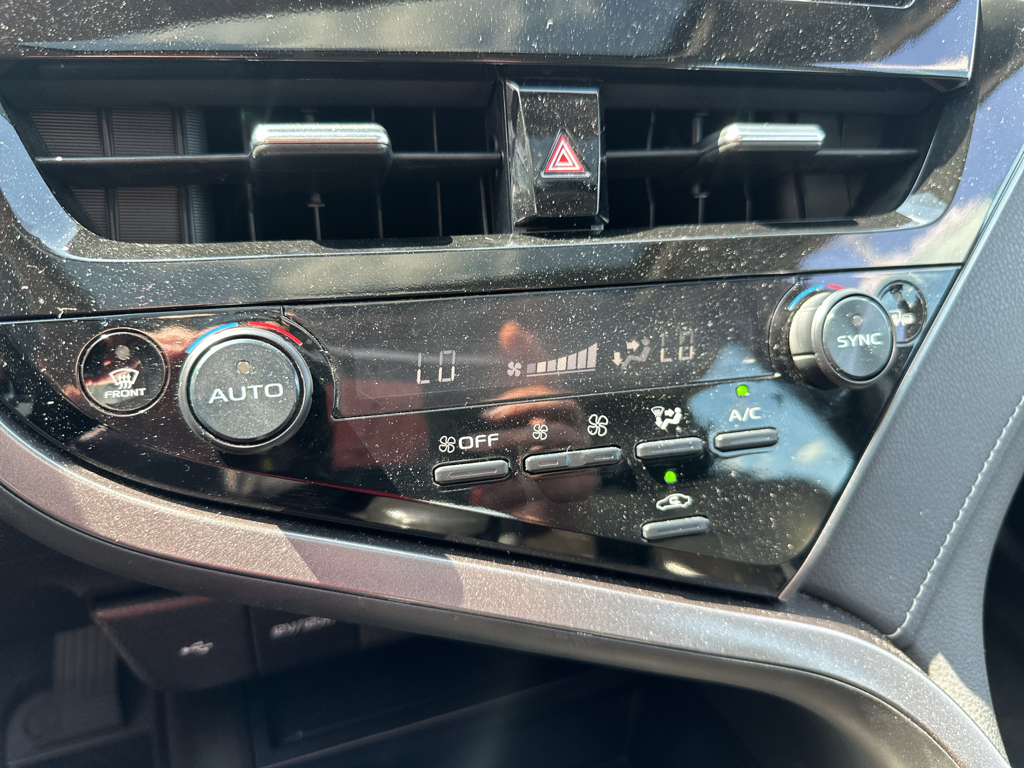 Vehicle photo 27