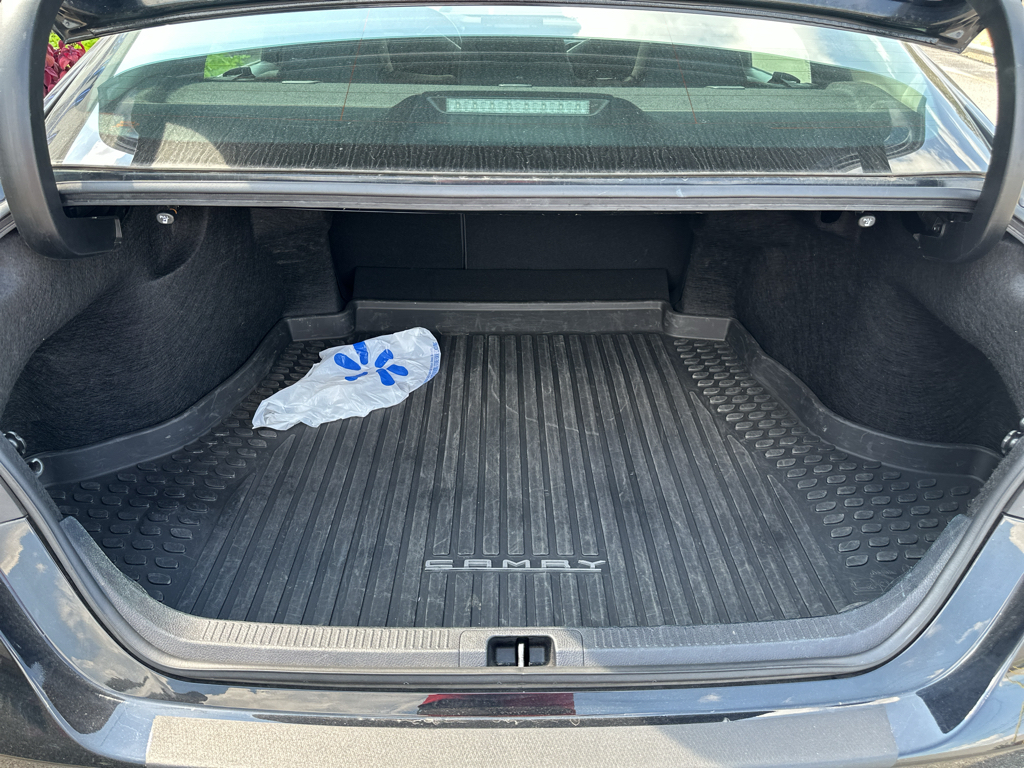 Vehicle photo 14