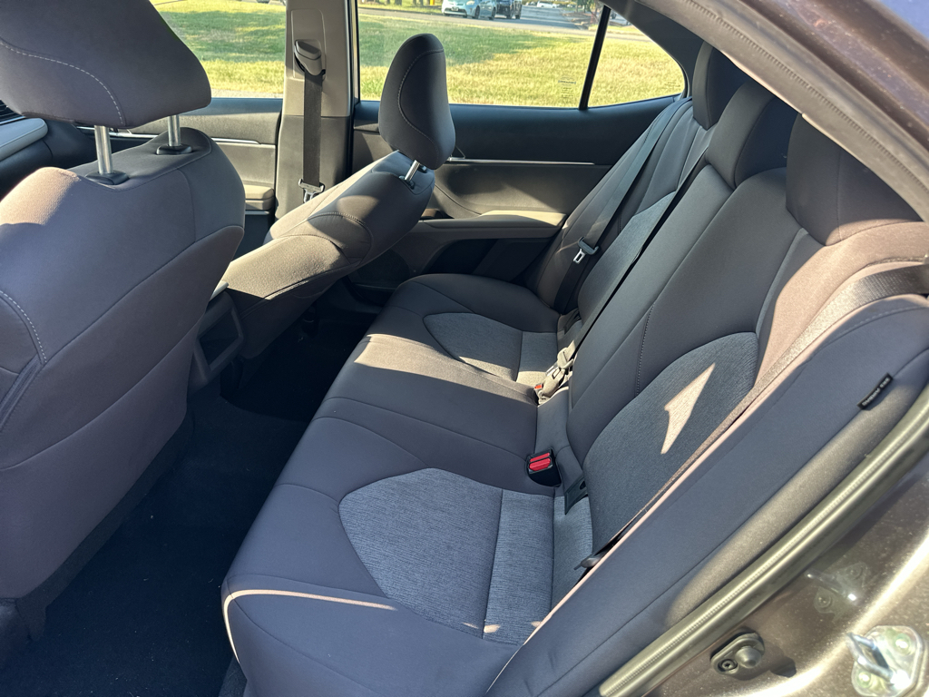 Vehicle photo 16