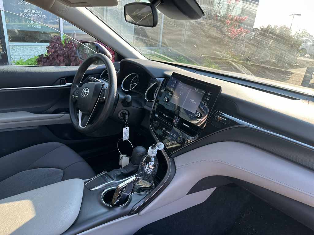 Vehicle photo 11
