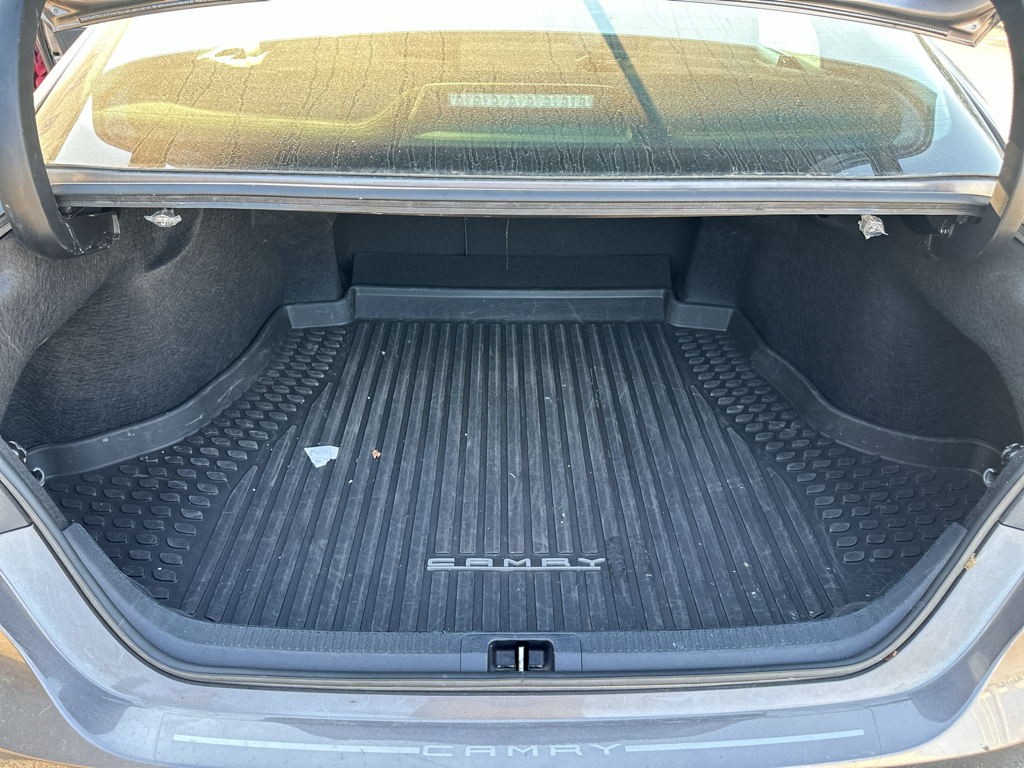 Vehicle photo 15
