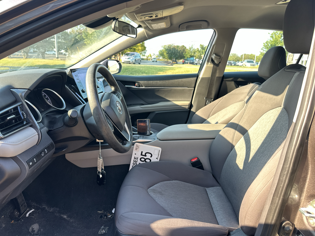 Vehicle photo 18