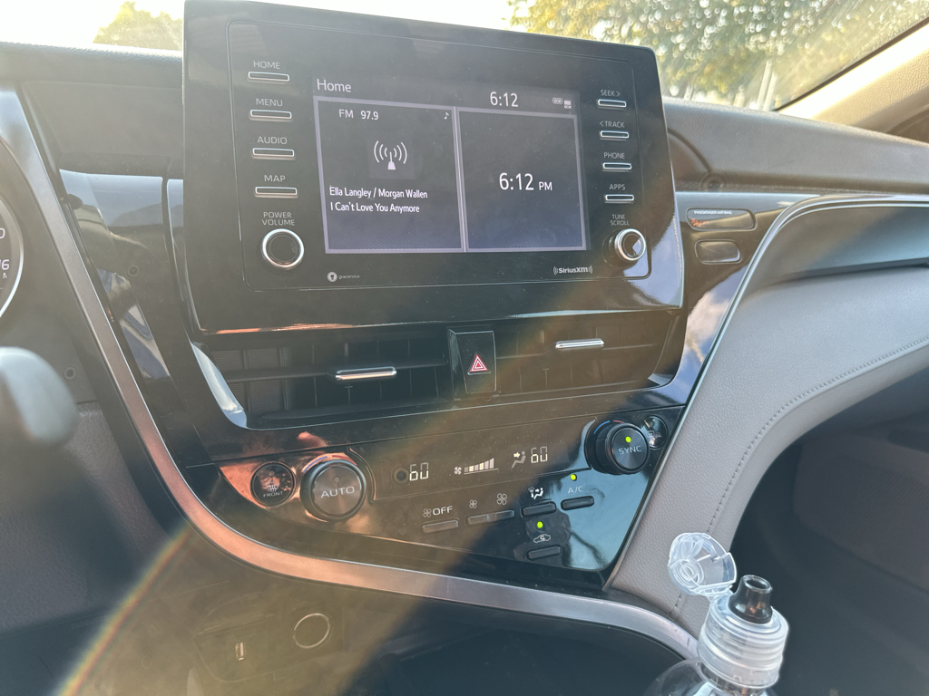 Vehicle photo 27
