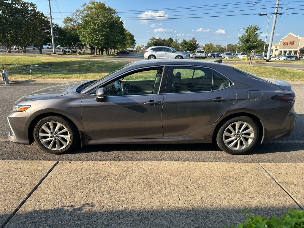 Vehicle photo 7
