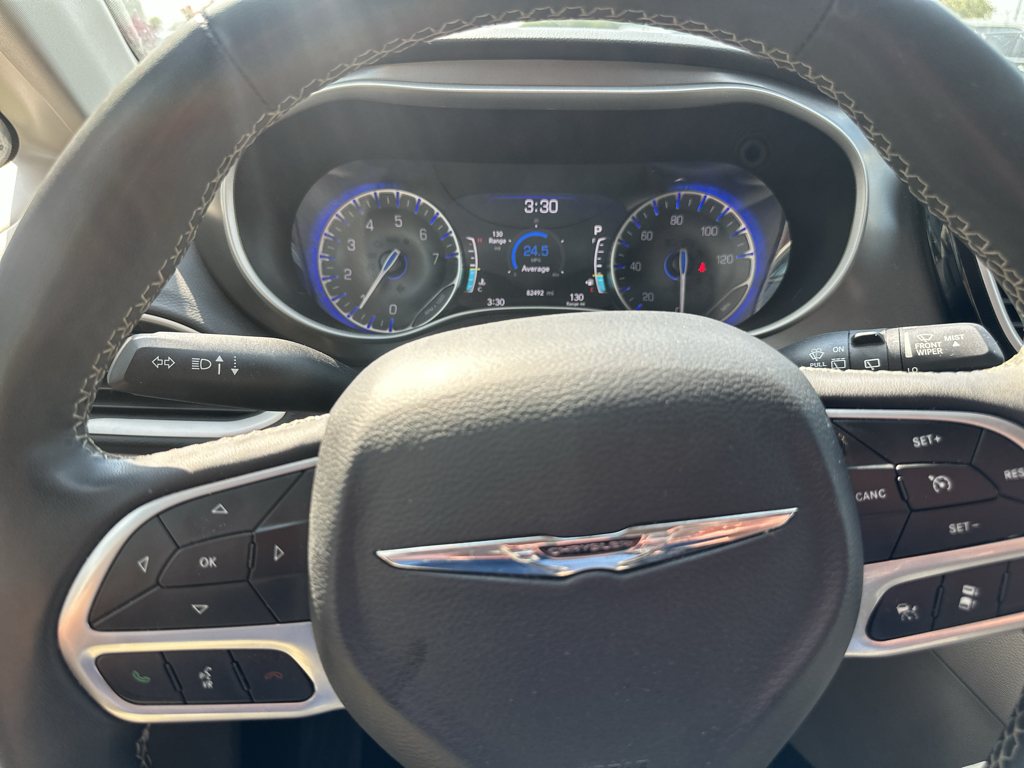 Used 2023 Chrysler Pacifica Van