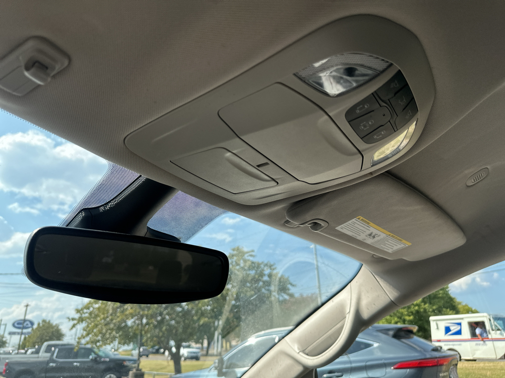 Used 2023 Chrysler Pacifica Van