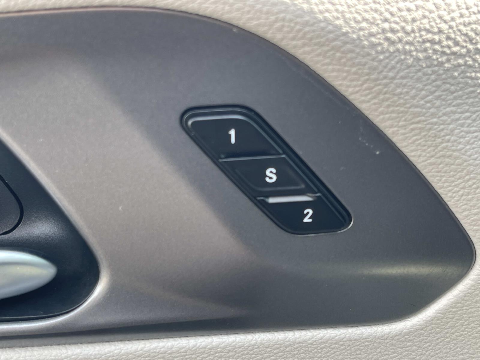 Used 2023 Chrysler Pacifica Van