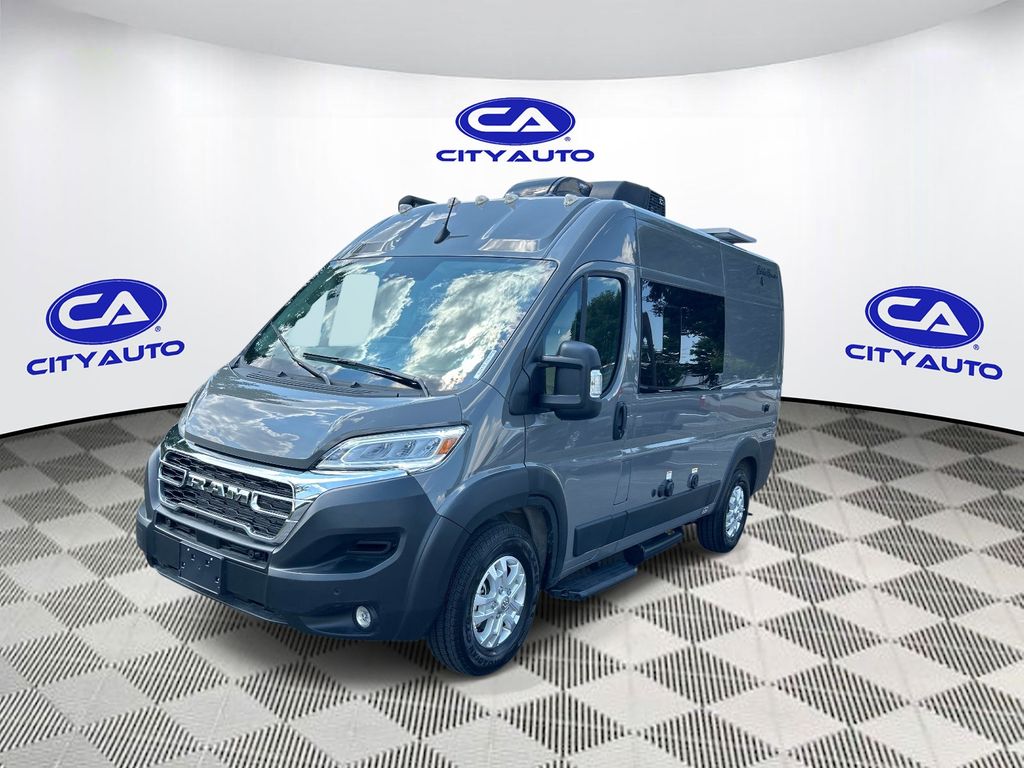 Vehicle photo 8