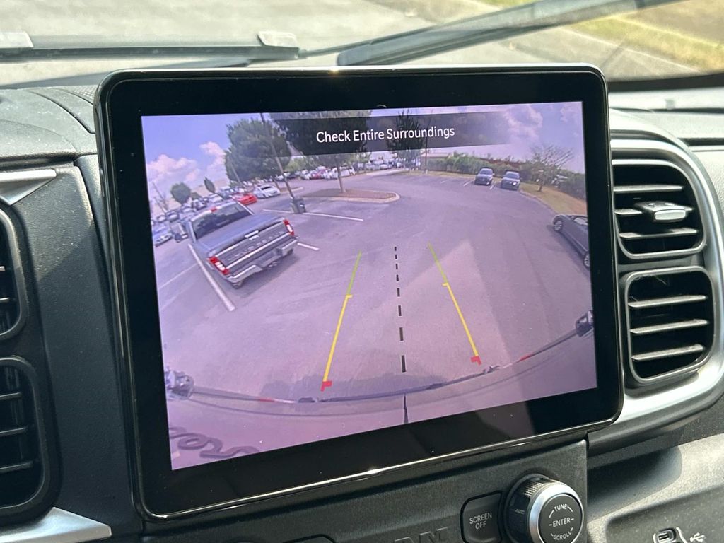 Vehicle photo 49