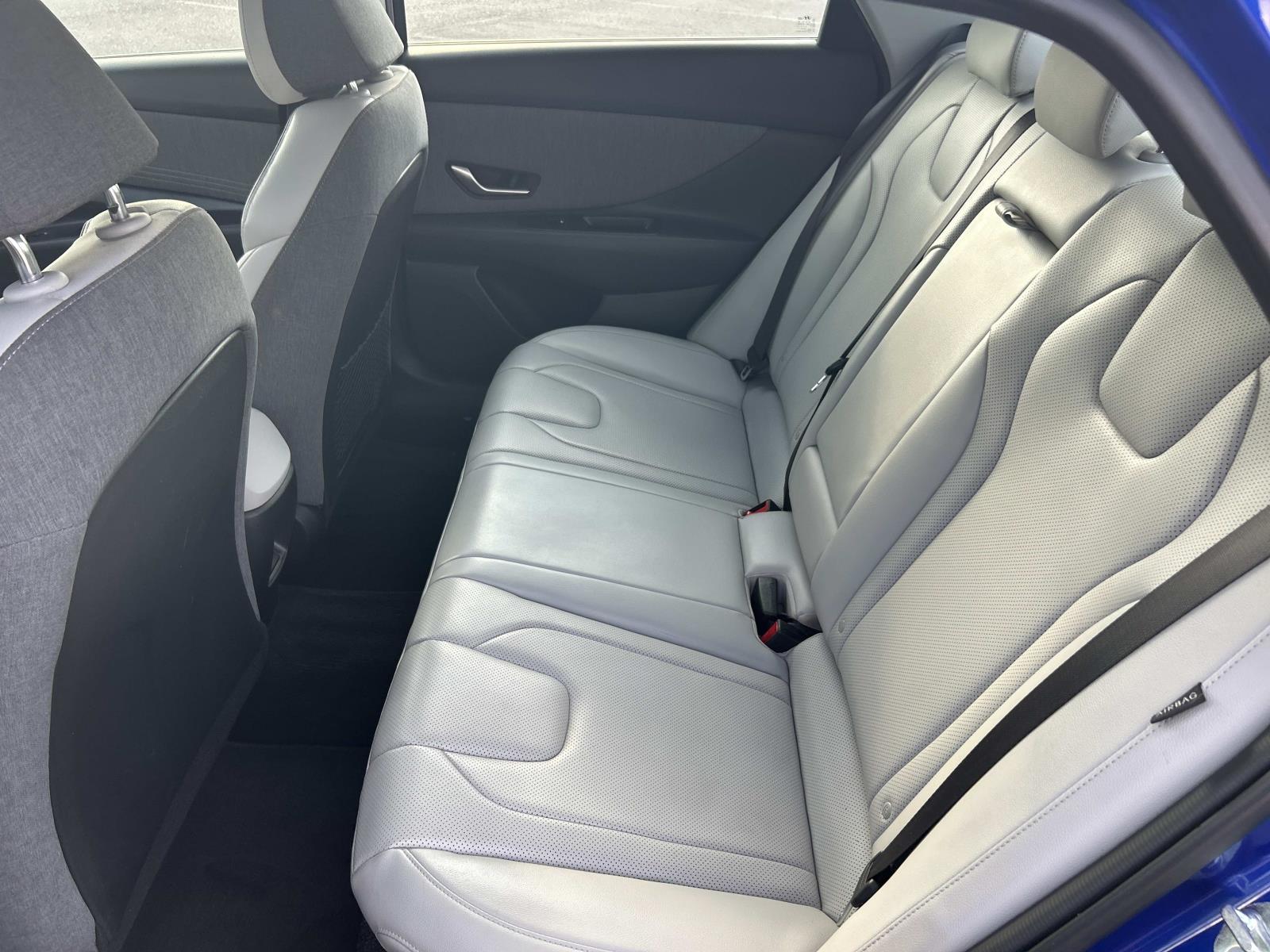 Used 2025 Hyundai Elantra Sedan