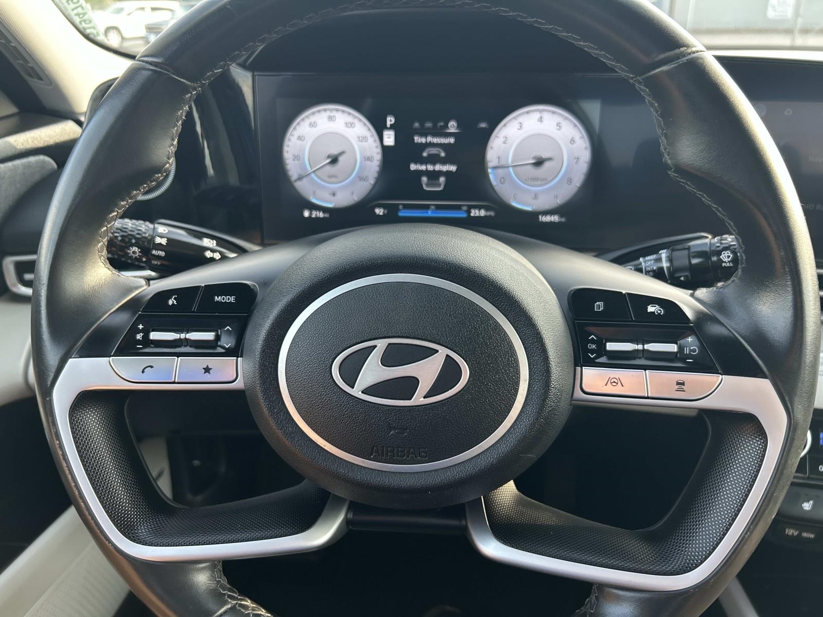 Used 2025 Hyundai Elantra Sedan