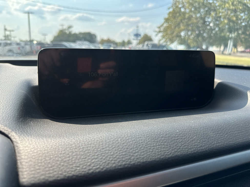 Vehicle photo 27