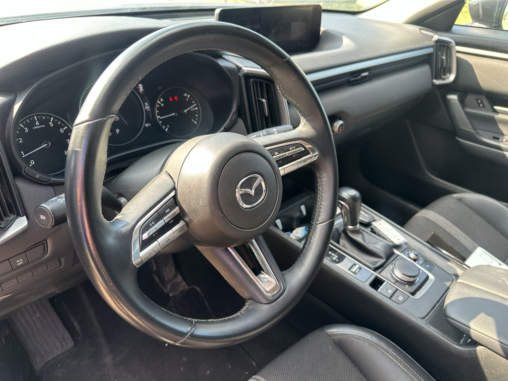 Vehicle photo 18