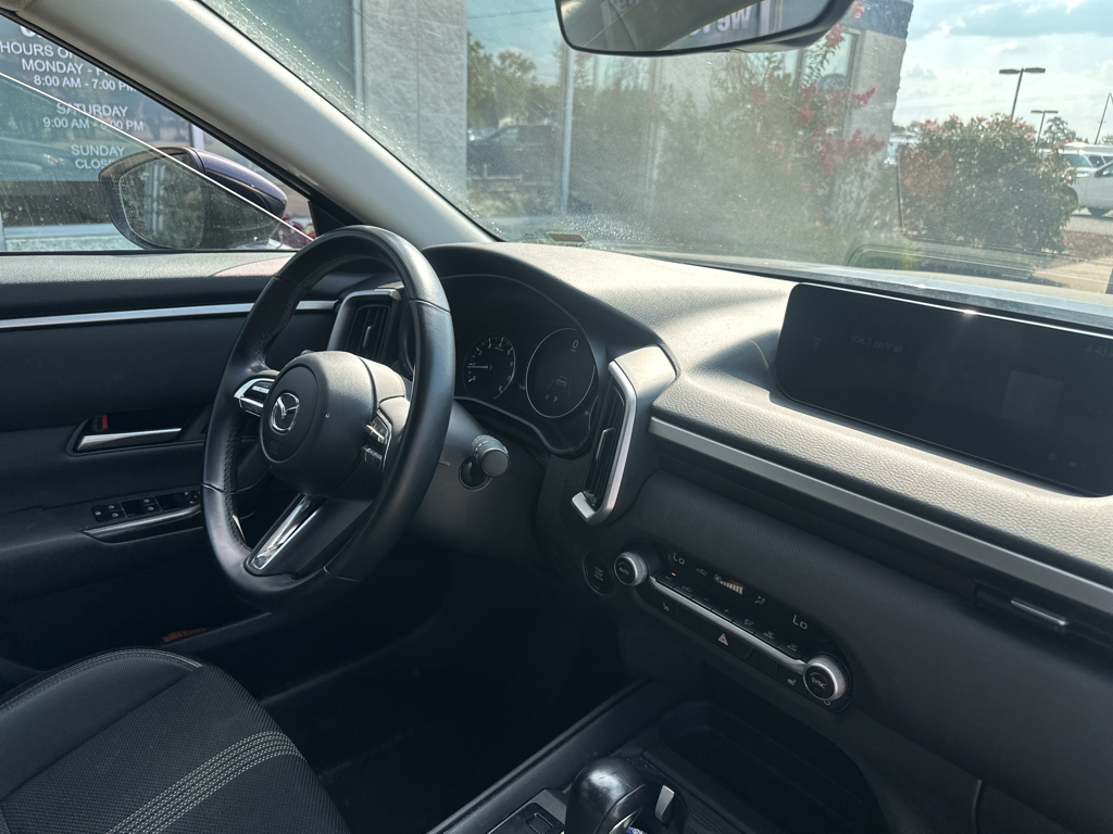 Vehicle photo 11