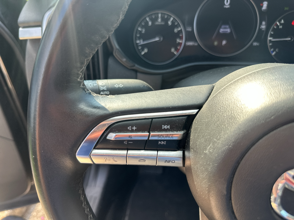 Vehicle photo 22