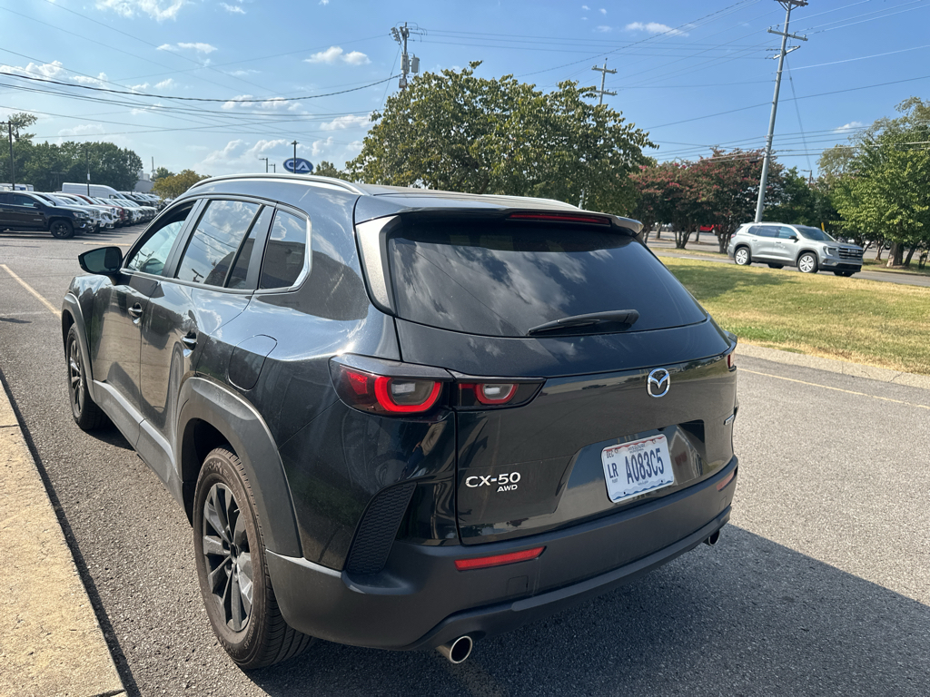 Vehicle photo 6