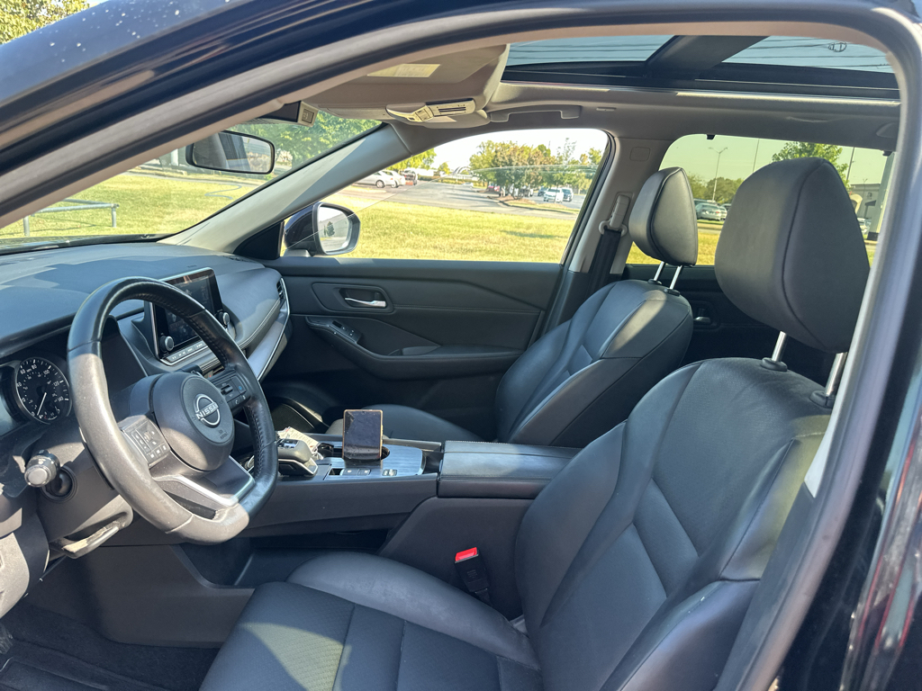 Vehicle photo 18