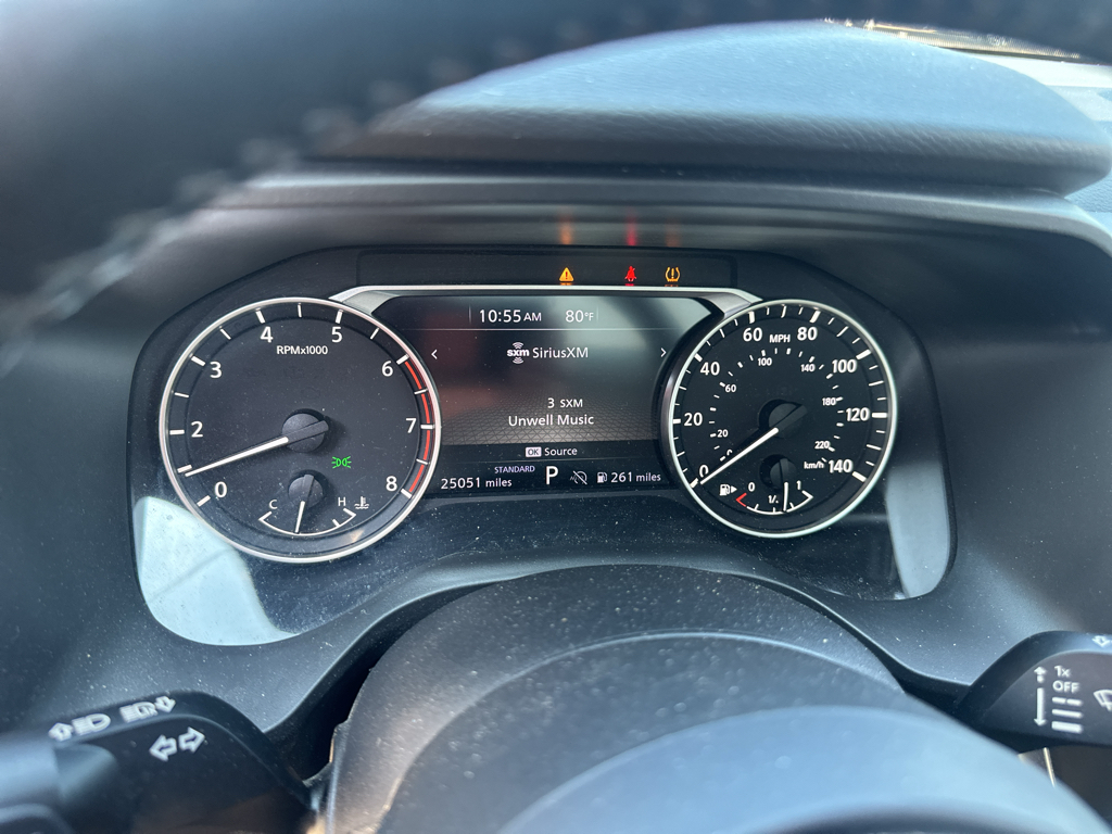 Vehicle photo 26