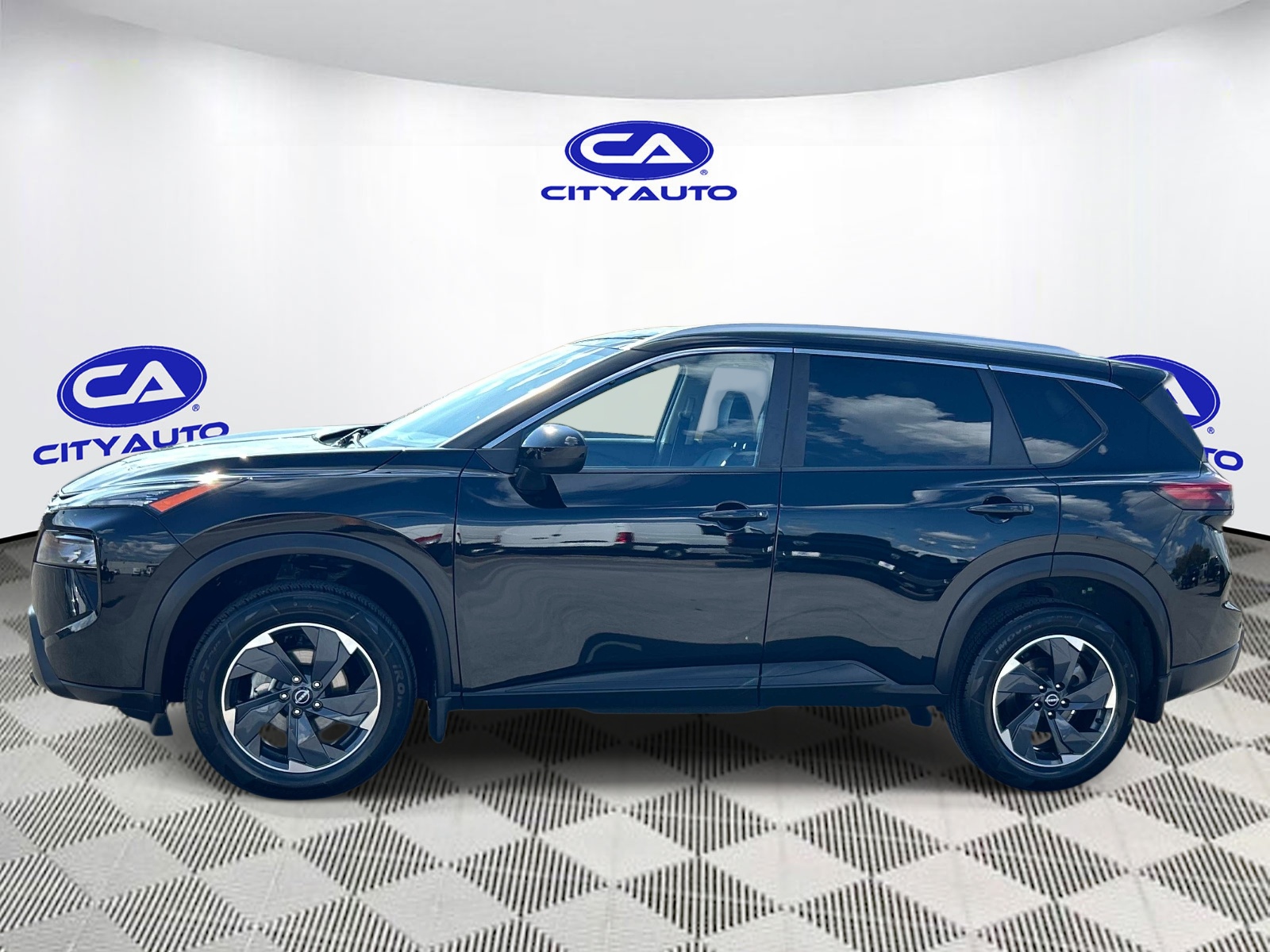 Used 2024 Nissan Rogue SUV