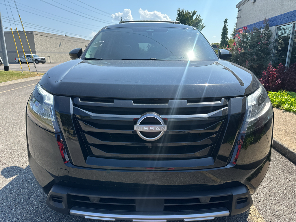 Vehicle photo 9
