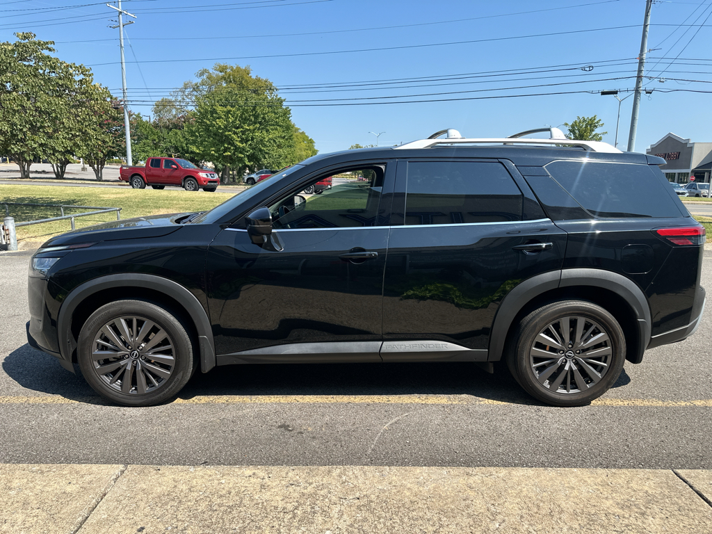 Vehicle photo 7