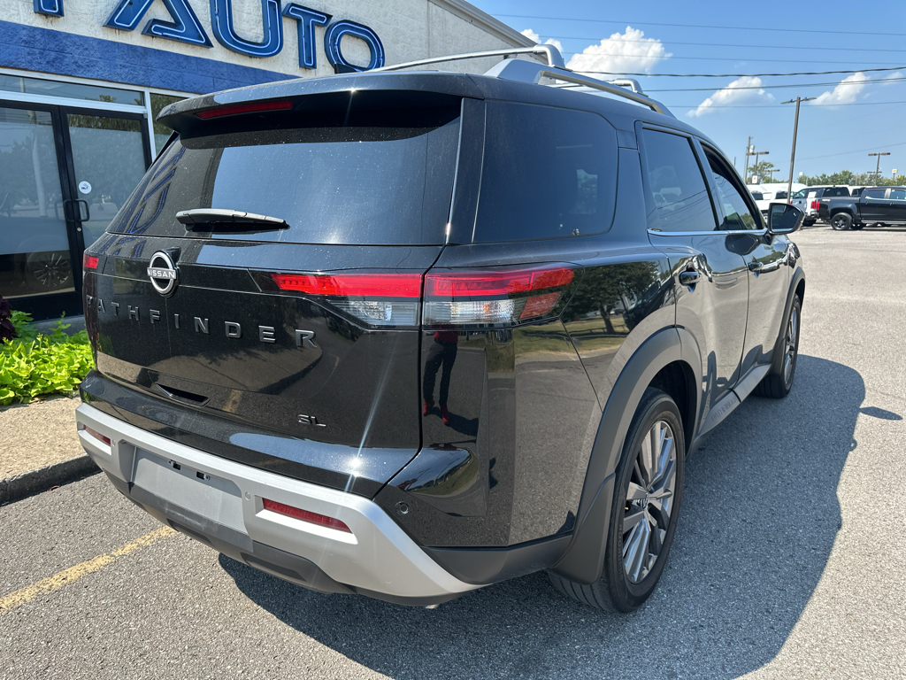 Vehicle photo 4