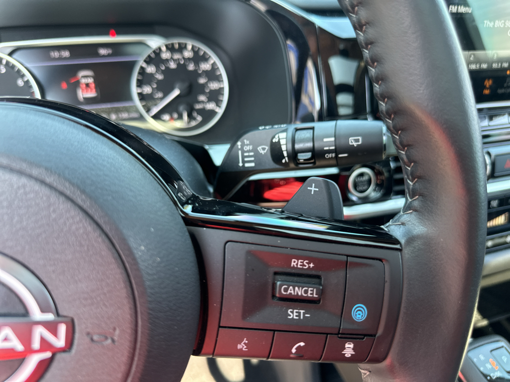 Vehicle photo 22