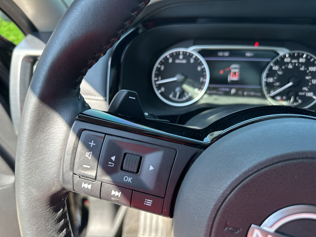Vehicle photo 21