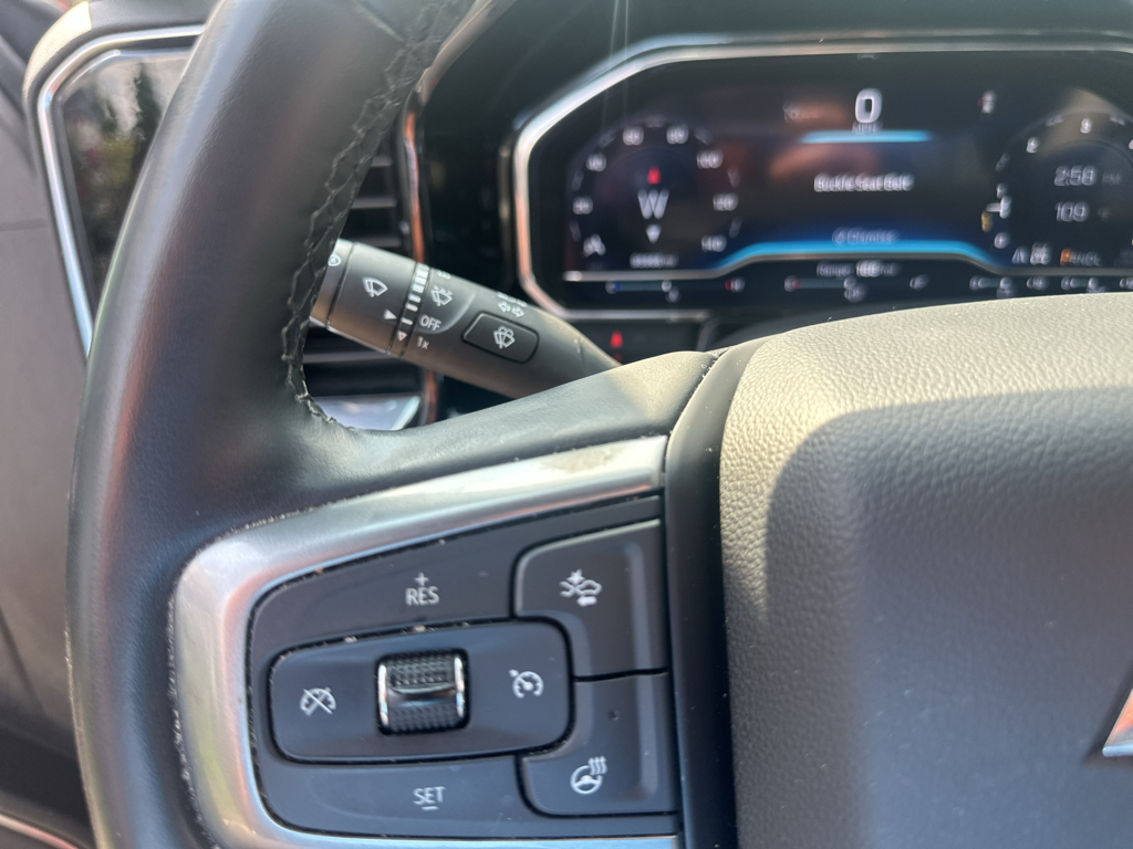 Vehicle photo 23