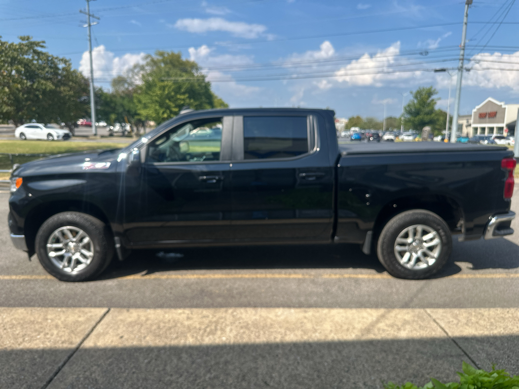 Vehicle photo 7