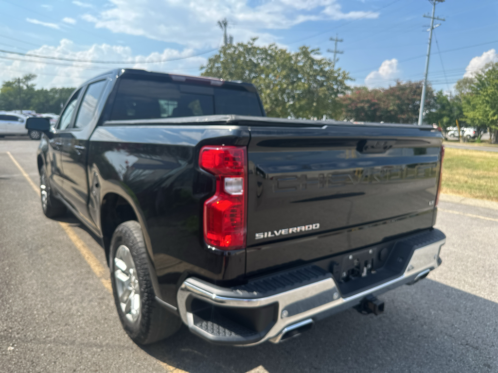 Vehicle photo 6