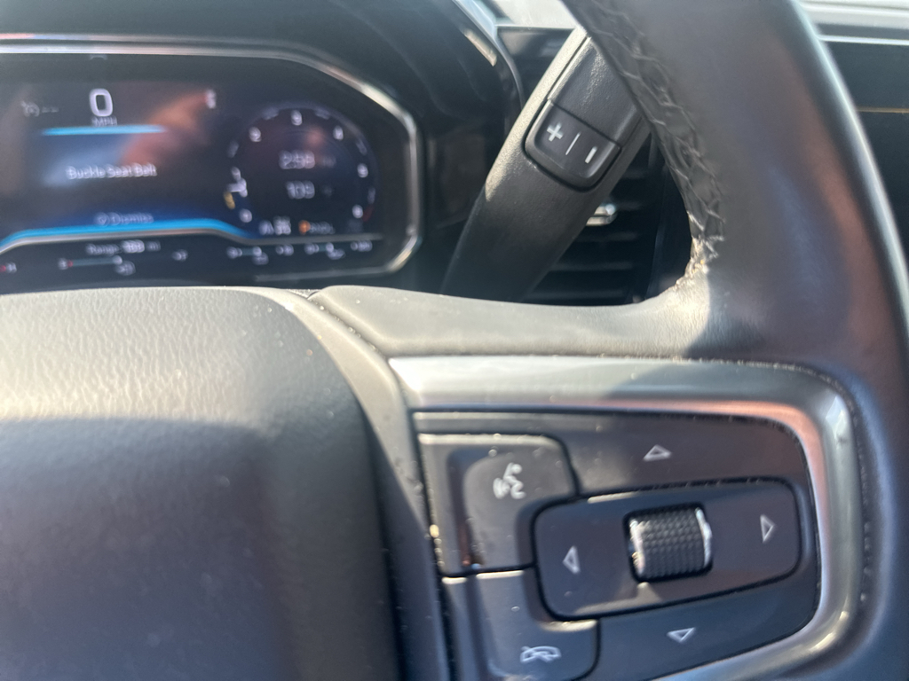 Vehicle photo 24