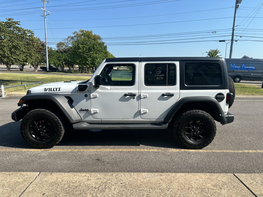 Vehicle photo 7