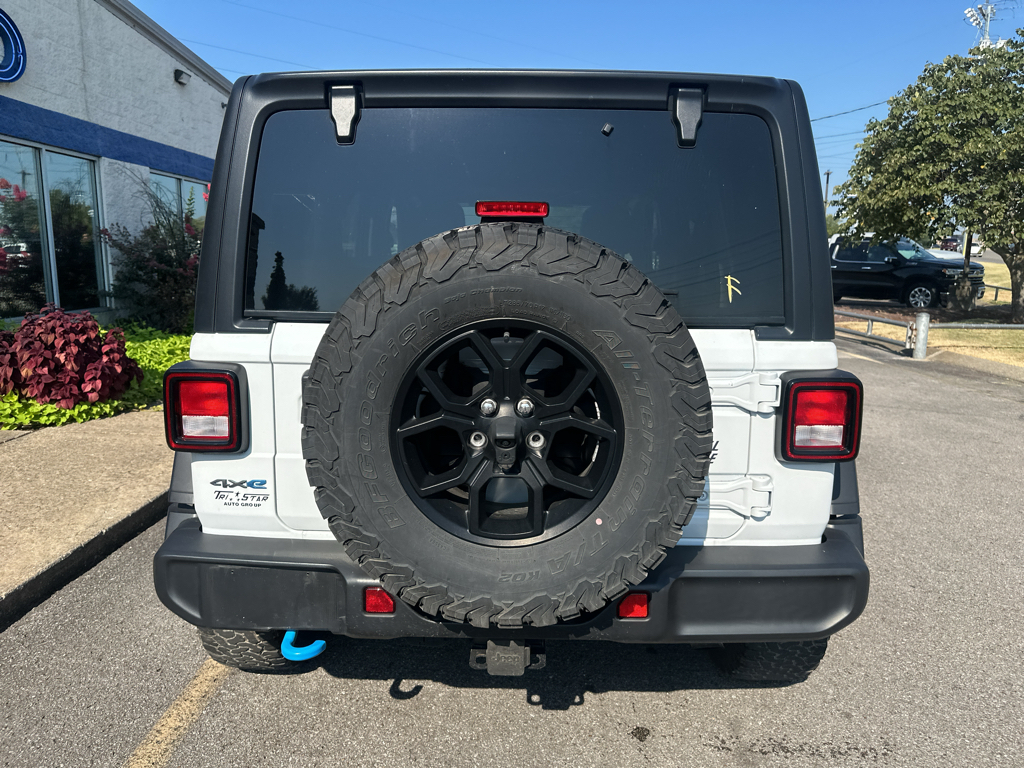 Vehicle photo 5