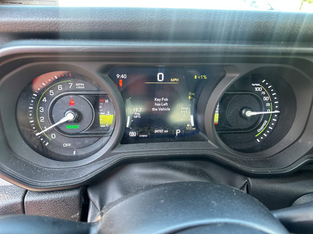 Vehicle photo 18