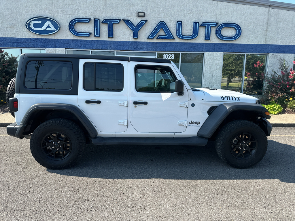 Vehicle photo 3
