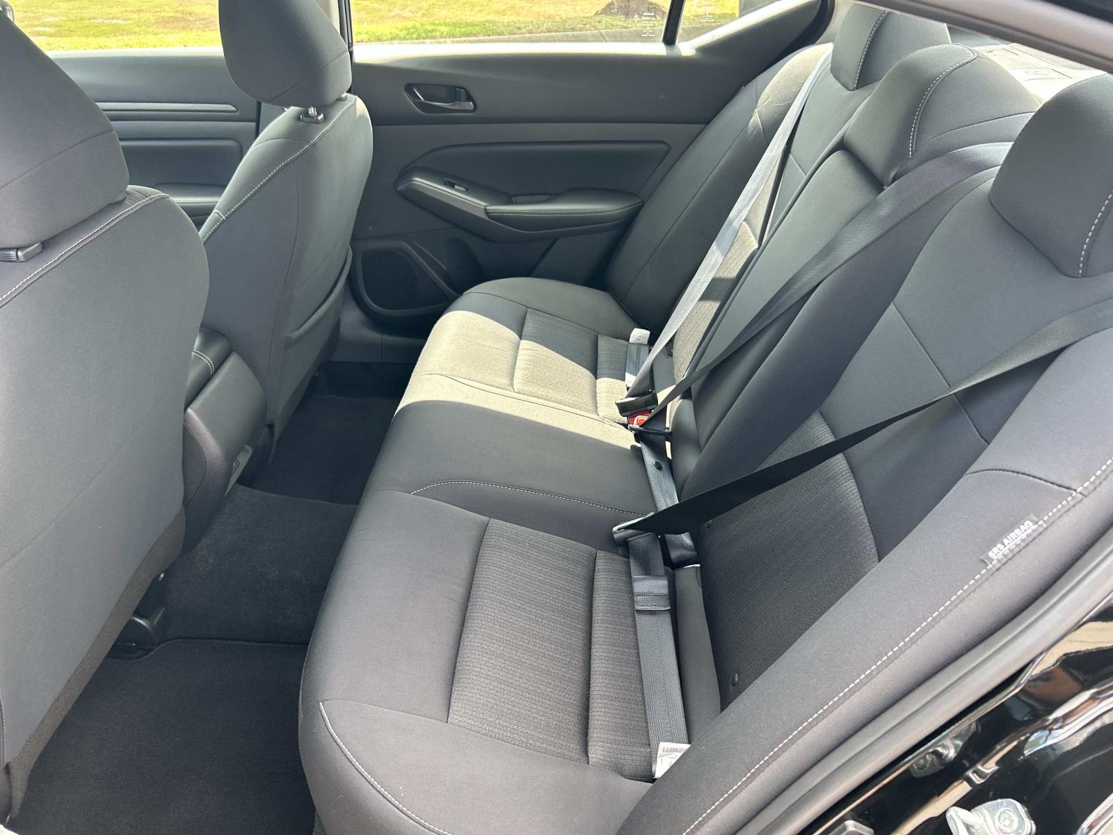 Vehicle photo 20