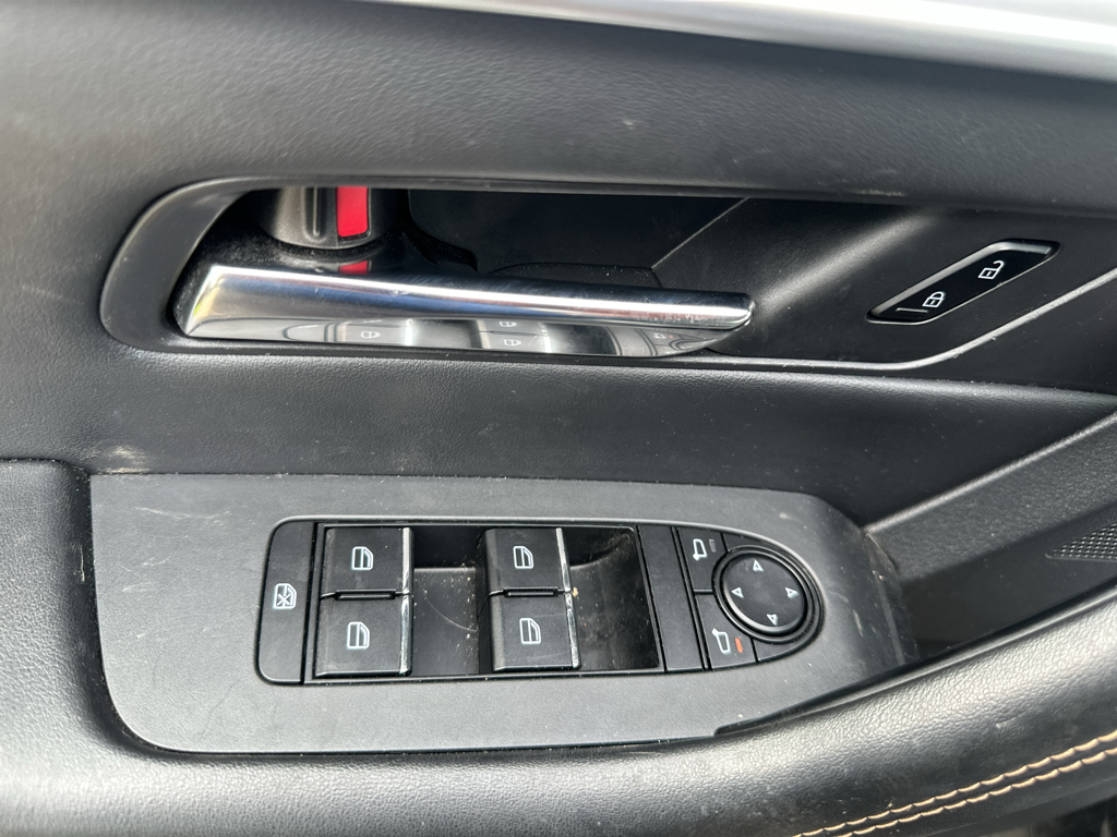 Vehicle photo 22