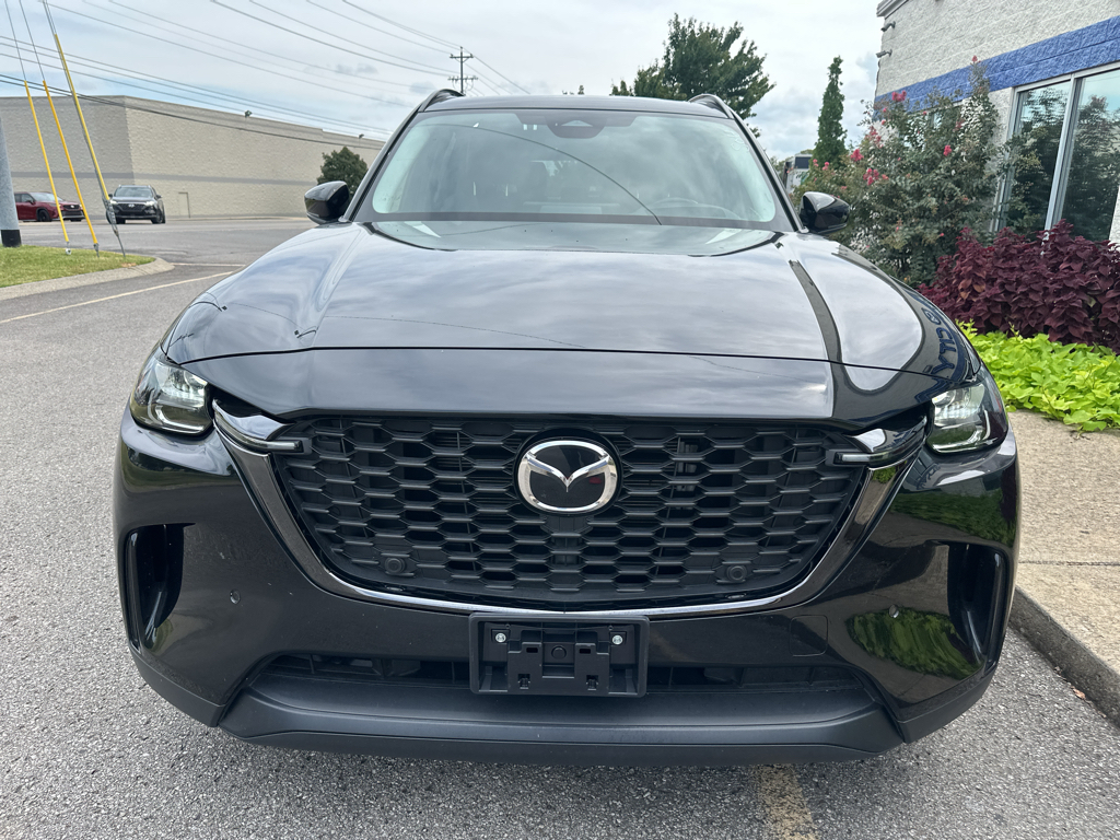 Vehicle photo 9