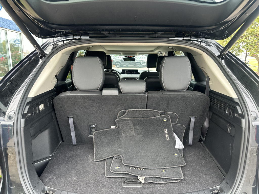 Vehicle photo 16