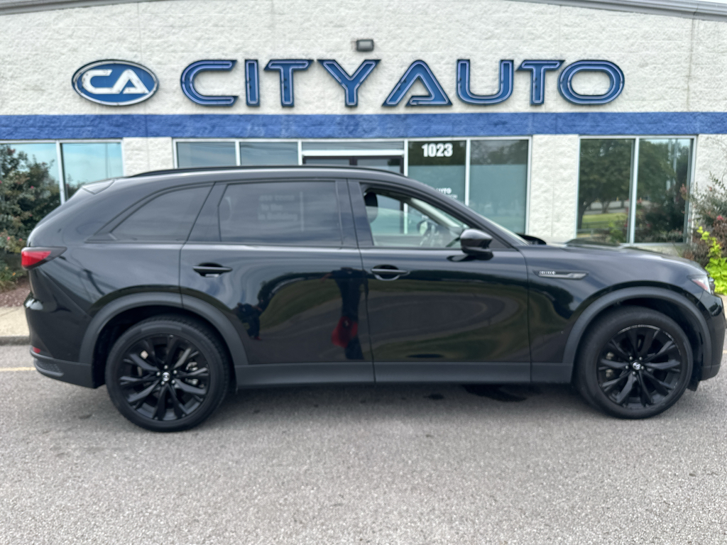 Vehicle photo 3