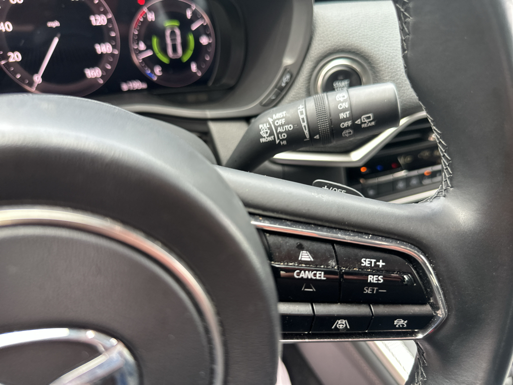 Vehicle photo 26