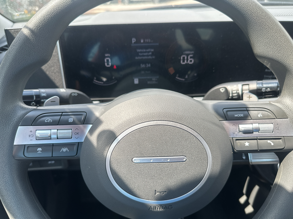 Vehicle photo 22