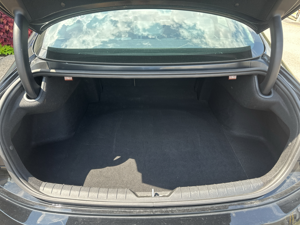 Vehicle photo 15