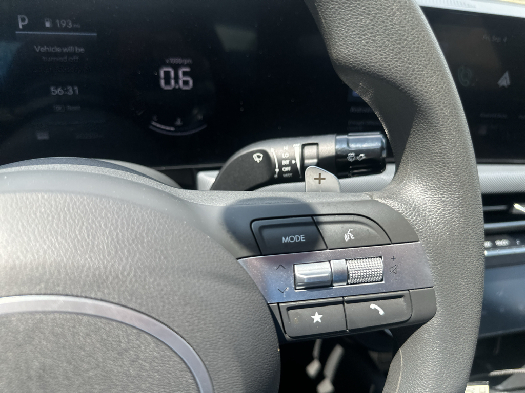 Vehicle photo 24