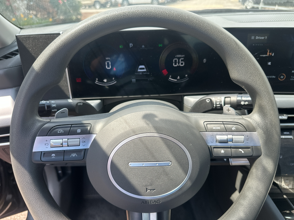 Vehicle photo 22