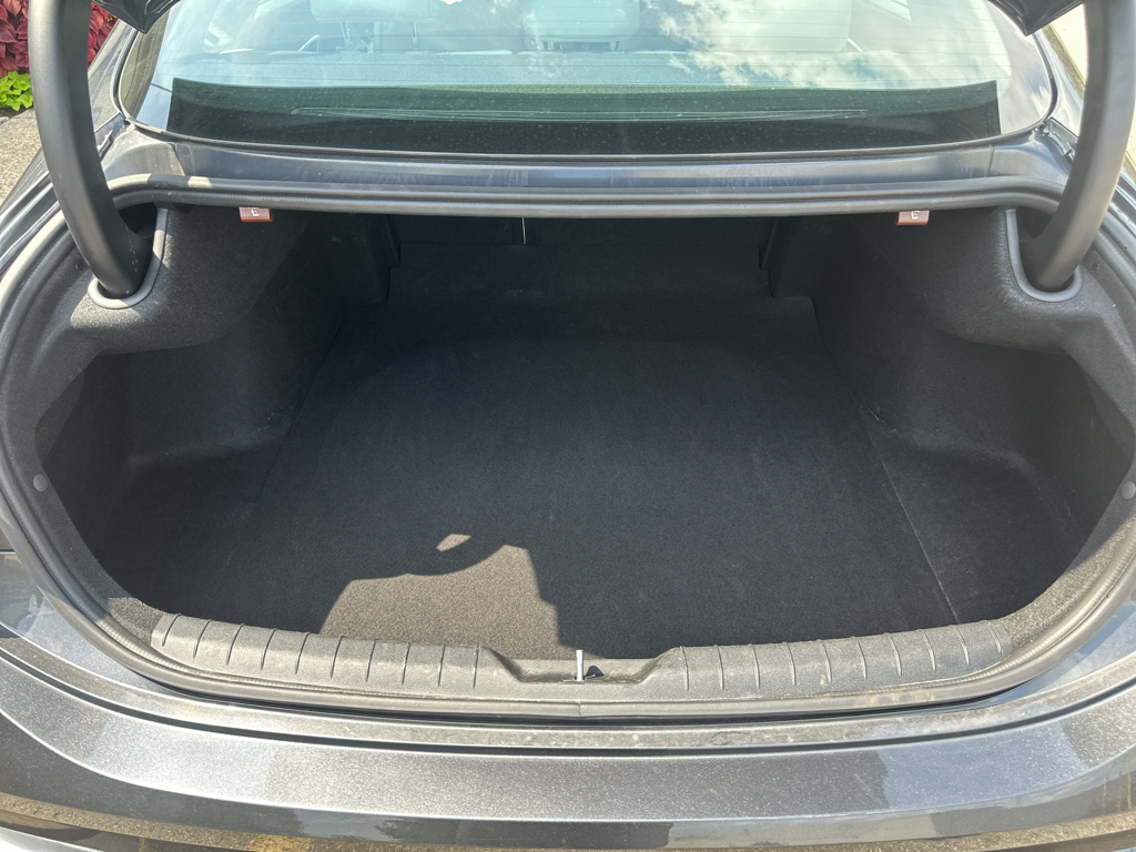 Vehicle photo 15